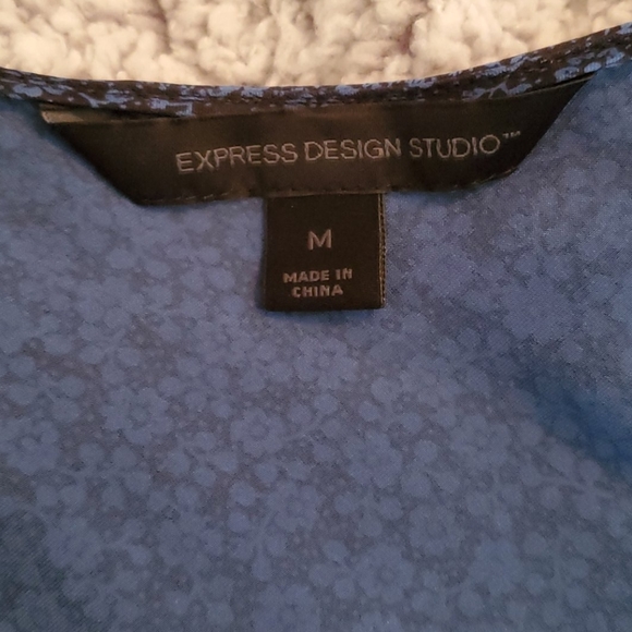 Top - Picture 2 of 2